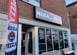 mega pizza